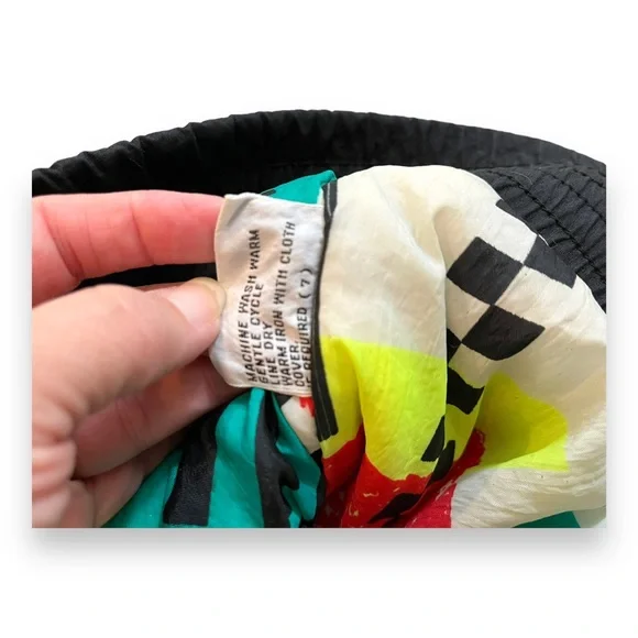 Vintage Members Only All Points Color Bomb Graphic Print Retro Ski Jacket 1980’s - Picture 15 of 16